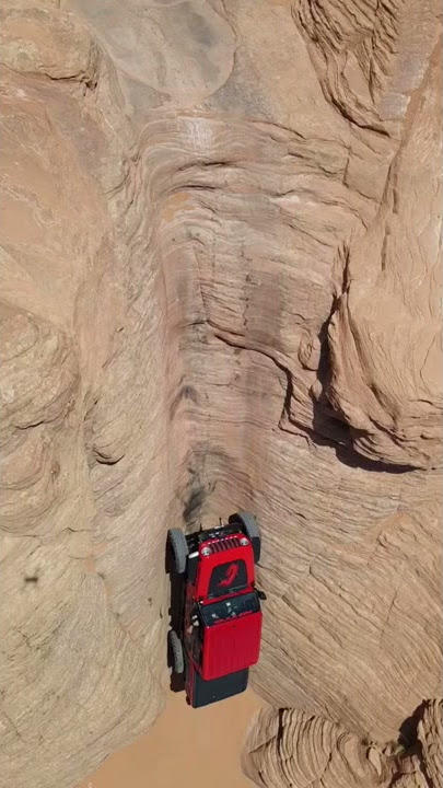 Straight up the Chute! #SandHollow #Jeep #Offroad #Shorts