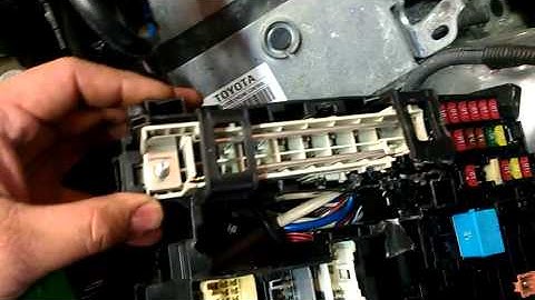2009 Toyota fuse link replacement