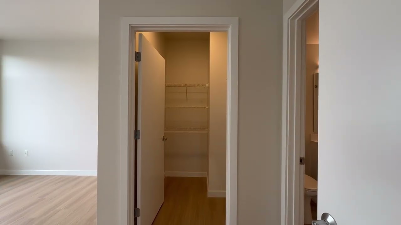 Veloce Apartments - Downtown Redmond - Unit B513 - B2