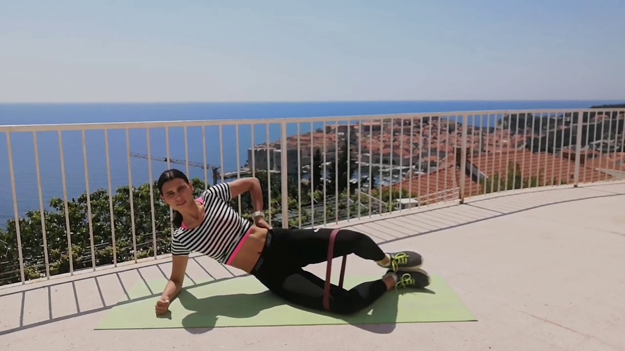 #OSTANIDOMA Vježbajte s Lukrecijom, pripremila je trening za donji dio tijela! 8 YouTube player