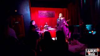 Travel New York - Smoke Jazz club - Lezlie Harrison & Guitar