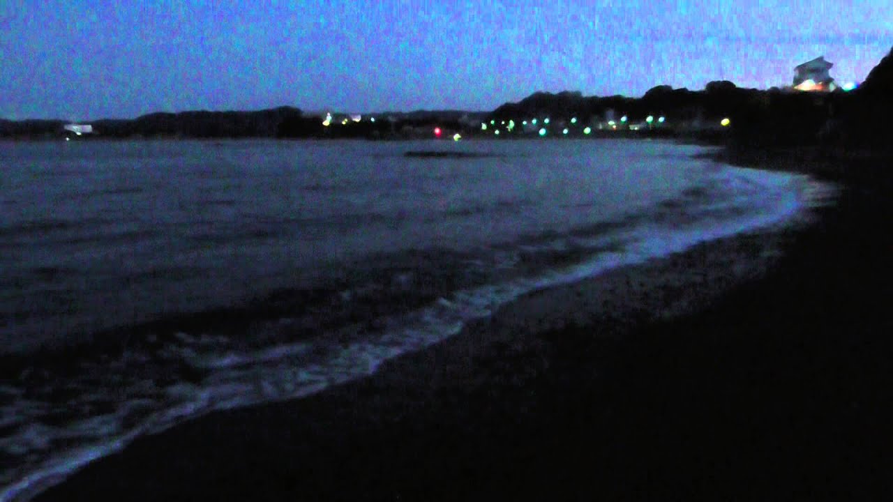 夜明け前の海はとても幻想的 - YouTube