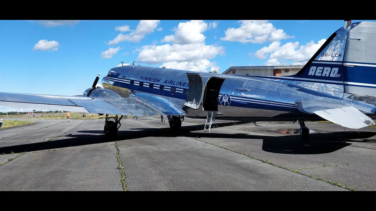 Onboard flight DC3 - 1942 in 2020