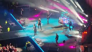 Three Days Grace - I Hate Everything About You 
