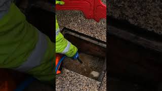 Yorkshire Water // Satisfying Manhole Unblocking