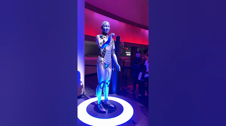 Tesla Robot Talking Different Languages #kids #kidsactivities #teslarobot #tesla #judeandralph