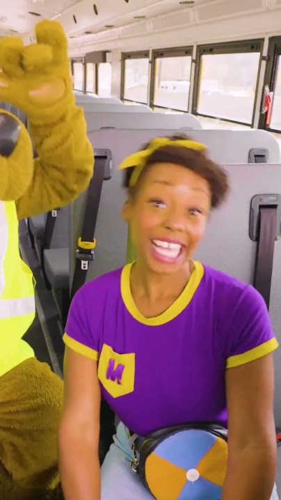 The Blinkers On The Bus Go BLINK BLINK BLINK! 🚌 #blippi #wheelsonthebus #kidsongs
