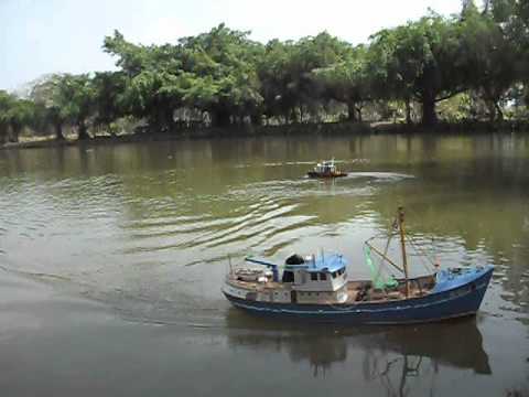 My scratch build Nordkap rc trawler - YouTube