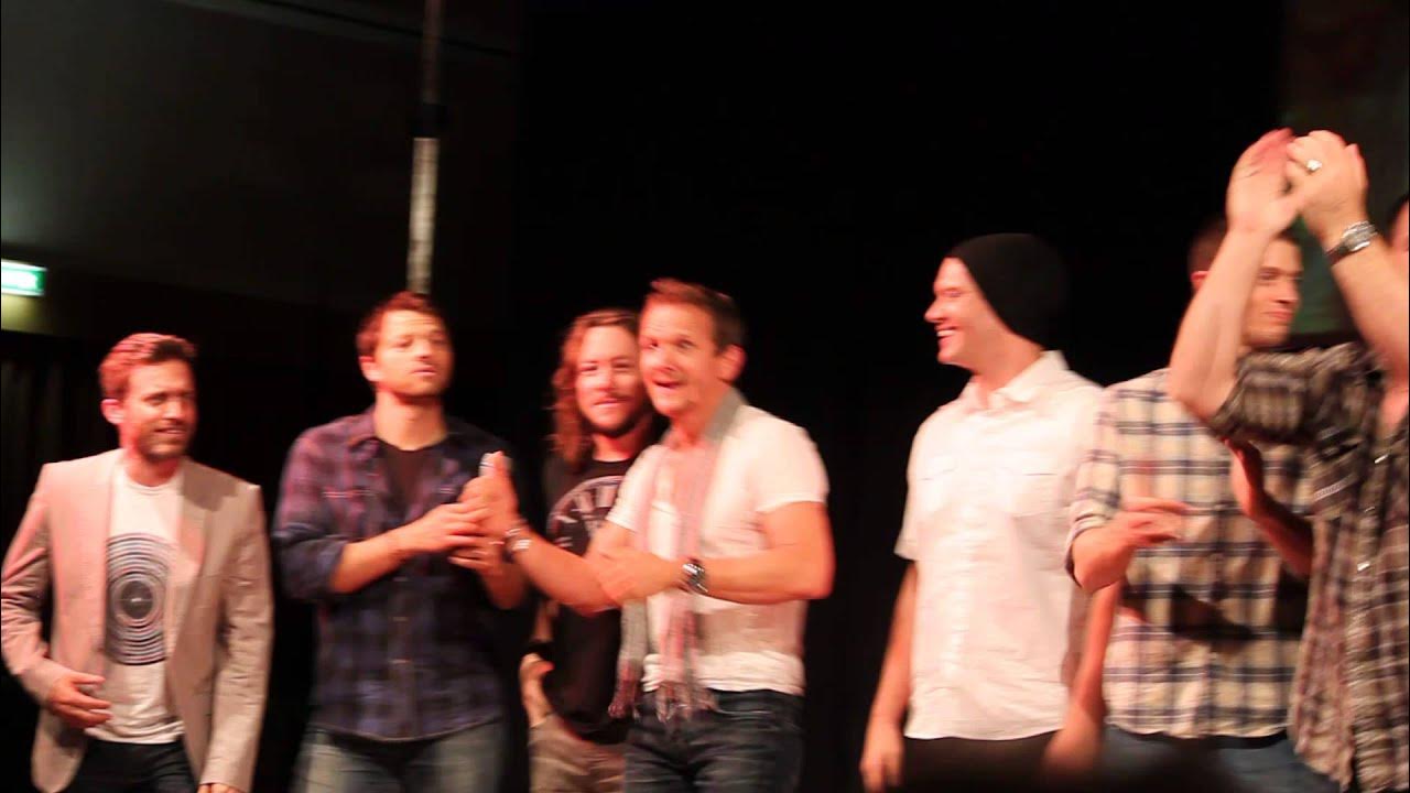 Jus in Bello 2013 - Jensen singing Carry on my wayward son Jus in Bello 2013 - Jensen singing Carry on my wayward son