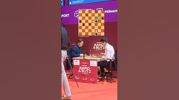 Magnus Carlsen was shocked when he made a blunder.⁉️#chess #hikarunakamura #magnuscarlsen #shorts