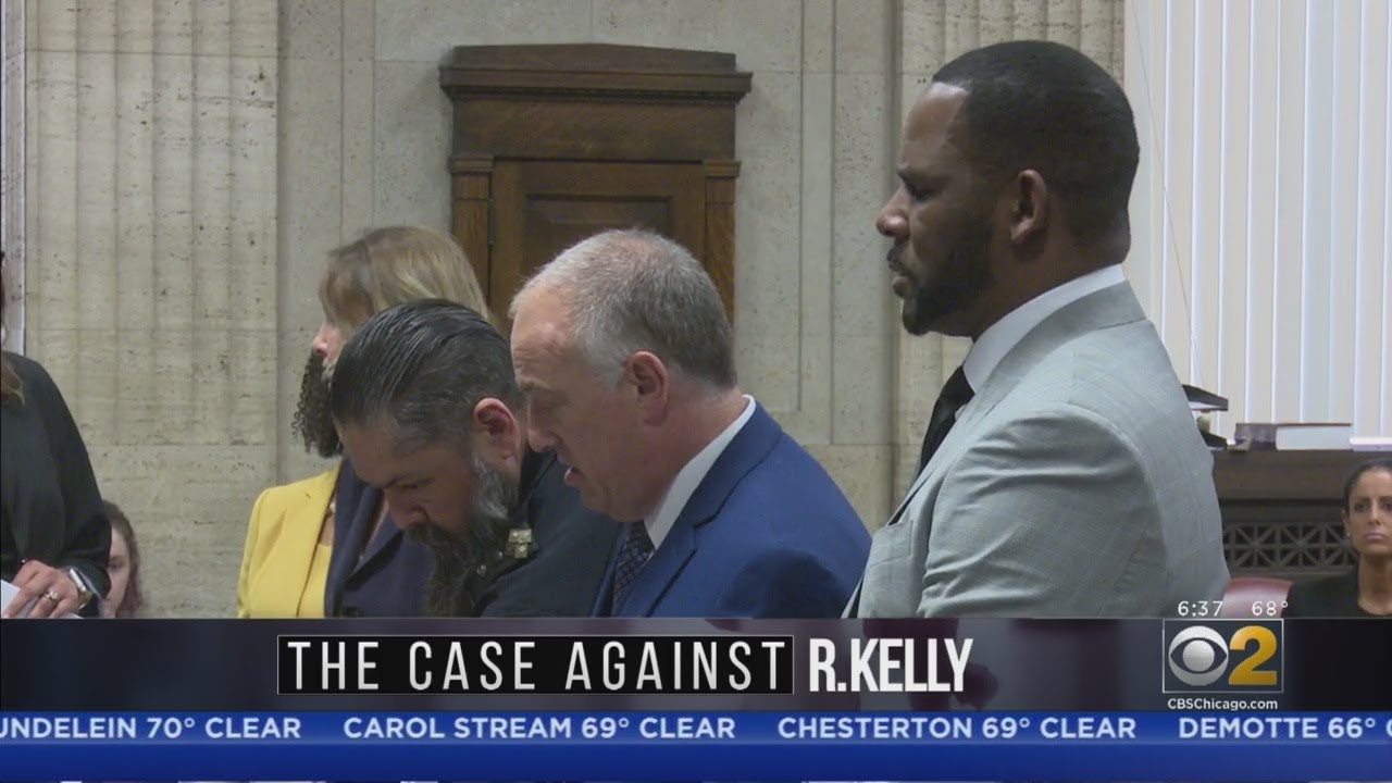 R. Kelly Back In Court In Sexual Assault Case - YouTube