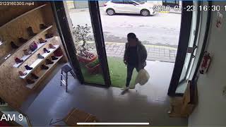 Satisfyer dildos stolen from Callosa sex shop