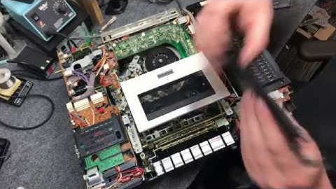 Sony SL-5800 Timer battery and threading belt replacement - Part IV