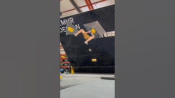 Dyno insanity 🫨🌪️ #climbing #bouldering #parkour #dyno