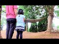 空を飛びたいと言う娘の願いを、ハンモックでごまか...叶える父
