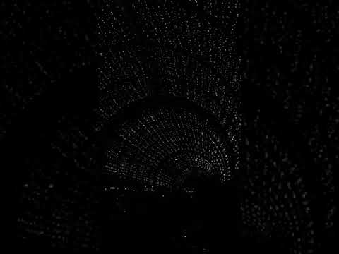 محظوظ فيك للحد اللي يخليني أكتفي فيك ولا اتمنى شي من بعدك أنت نعمتي وهديتي من الله