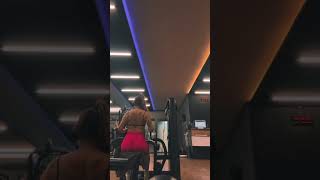 Girl’s Top Unexpectedly Unclasps During Back Workout