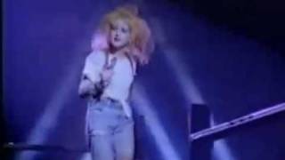 Cyndi Lauper- Girls Just Want To have Fun 87' chords