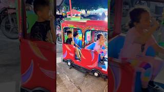 Kereta bus tayo mini meran dan hijau karakter Tn Crab dan Squidward lucu