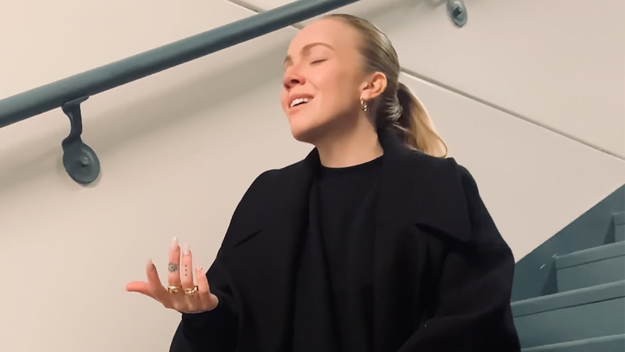 Danielle Bradbery | drivers license by Olivia Rodrigo (Stairwell Sessions)