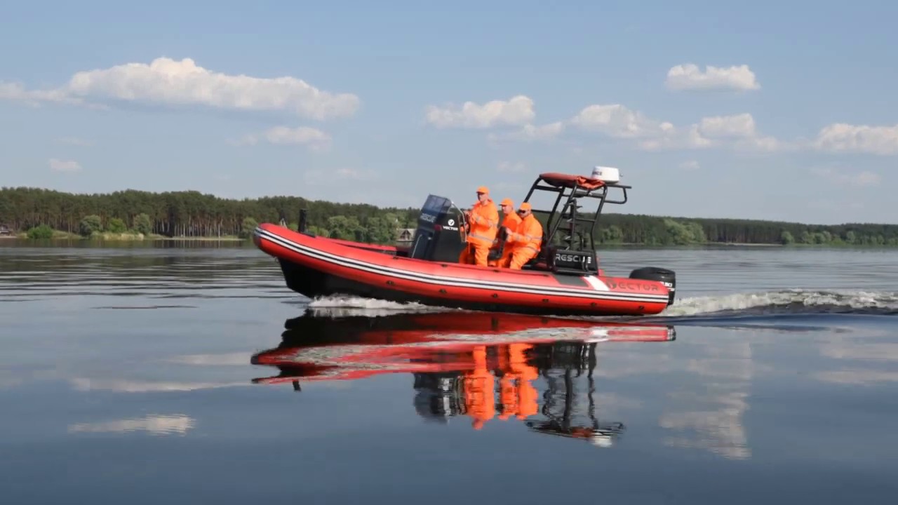 Лодка риб с мотором