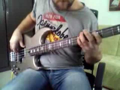 Funky groove with Yamaha BB 614