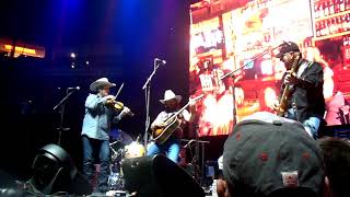 James Carothers - Folsom Prison Blues (Johny Cash) @ the KFC Yum Center (1/25/19)