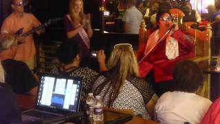 Big Elvis Sings Viva Las Vegas At Harrah's Lounge Show