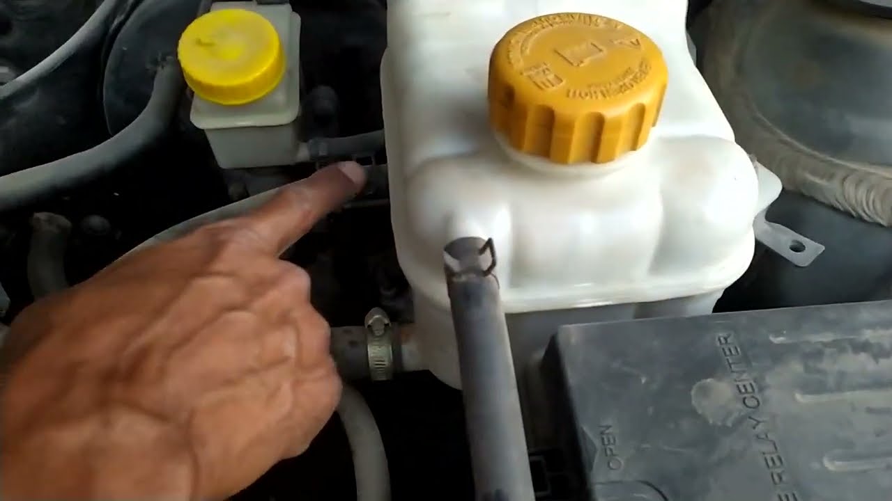 نقص مياة قربة السيارة ( الغطاء اولا)