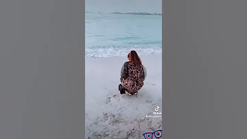 Sara Sahar سارا سحر Had A Great Time In Water Loves Visiting Sea Sites 
