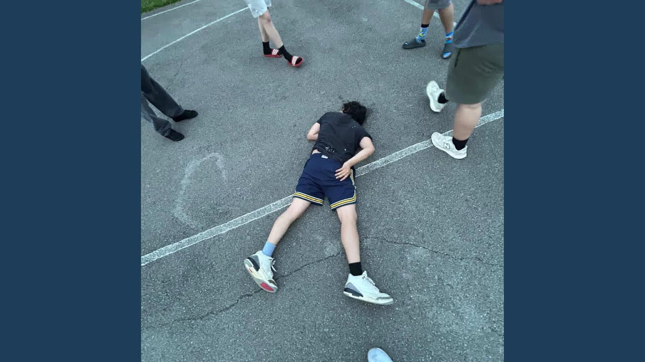 Layup (feat. Detroyt)