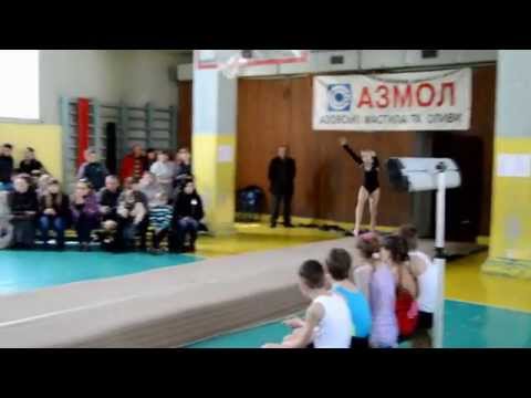 В минувшие выходные в Бердянске прошли соревнования по спортивной акробатике