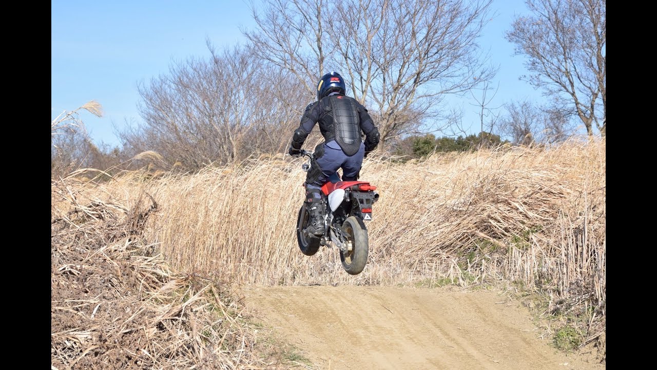 結構遊べます Xr100モタードでオフロードコース走行 Youtube