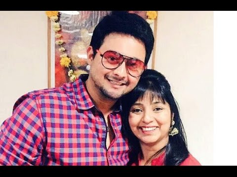 Marathi Superstar Swwapnil Joshi And His Wife Leena Celebrated 4th Marathi Superstar Swwapnil Joshi And His Wife Leena Celebrated 4th Marriage Anniversary