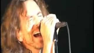 Pearl Jam - Do the evolution (Live at Reading)