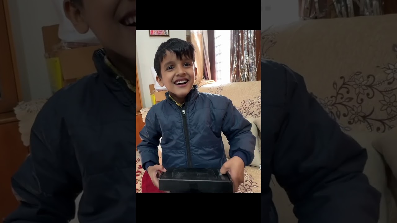 Kunali ko pata chal gaya box me kya hai #souravjoshivlogs