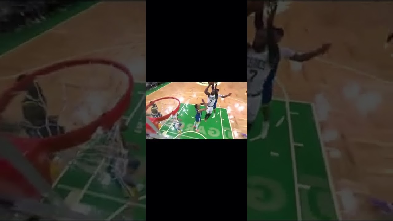 Jaylen Brown Giving It His All  