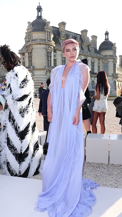 emma chamberlain looks flawless at valentino haute couture show at