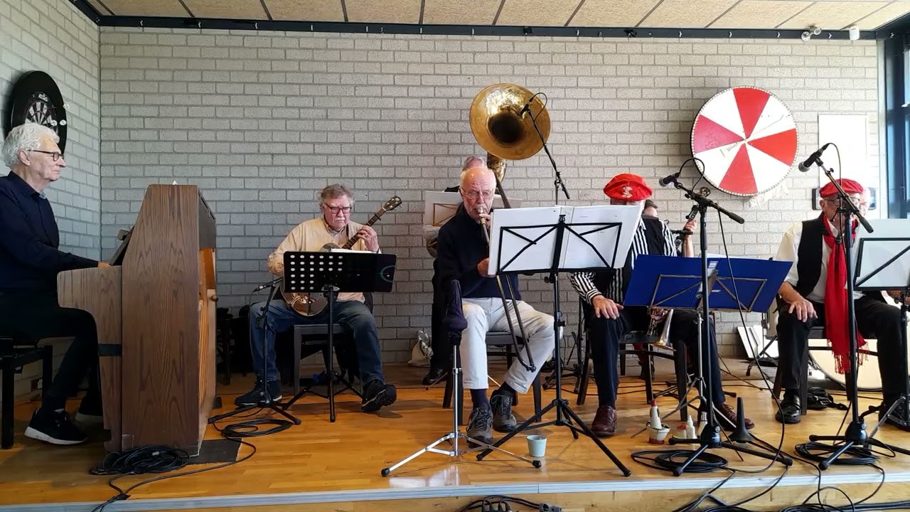 Mollies Jazz Bunch - Wild Turkey