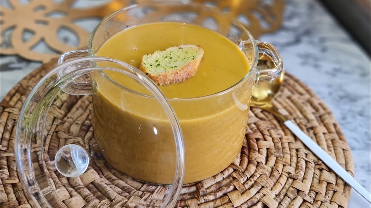 حساء الخضار 🥕🧅🥔مغذي بطعم ولا أروع،خبز محمص متبل بالثوم🧄