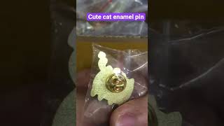 Cute cat enamel pin jewelry for backpack or clothing decoration