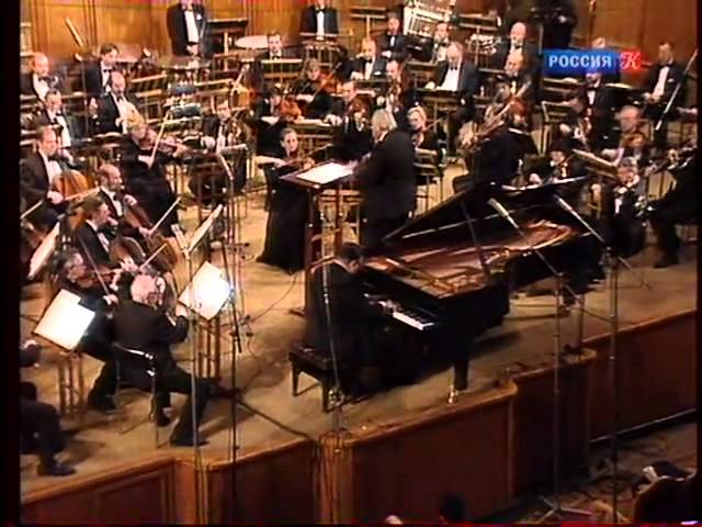 Nikolai Petrov plays Rachmaninoff Piano Concerto no. 3 - video 1998 class=