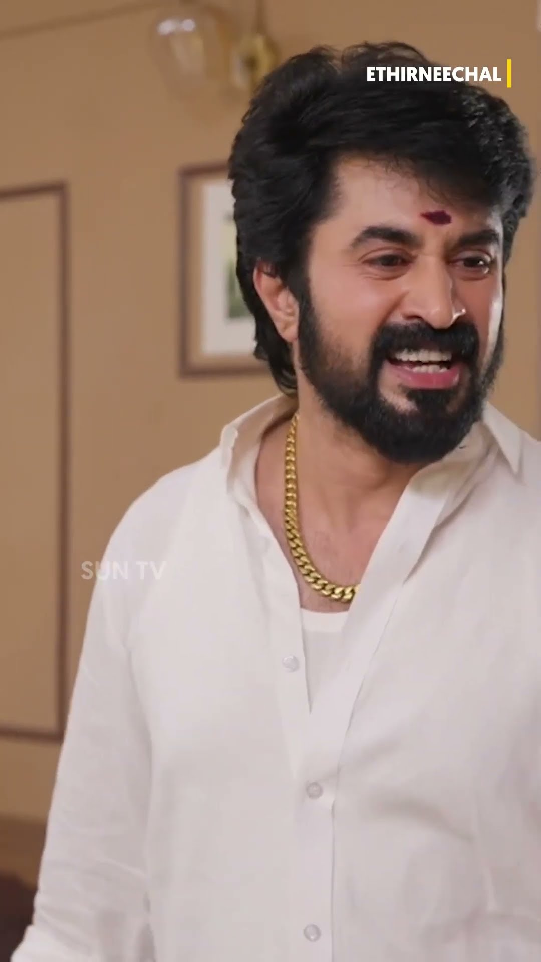 Edho perusa vedikka poguthu ?எதிர்நீச்சல் தொடர்கிறது | திங்கள் - ஞாயிறு | 9.30 PM #SunTV #shorts