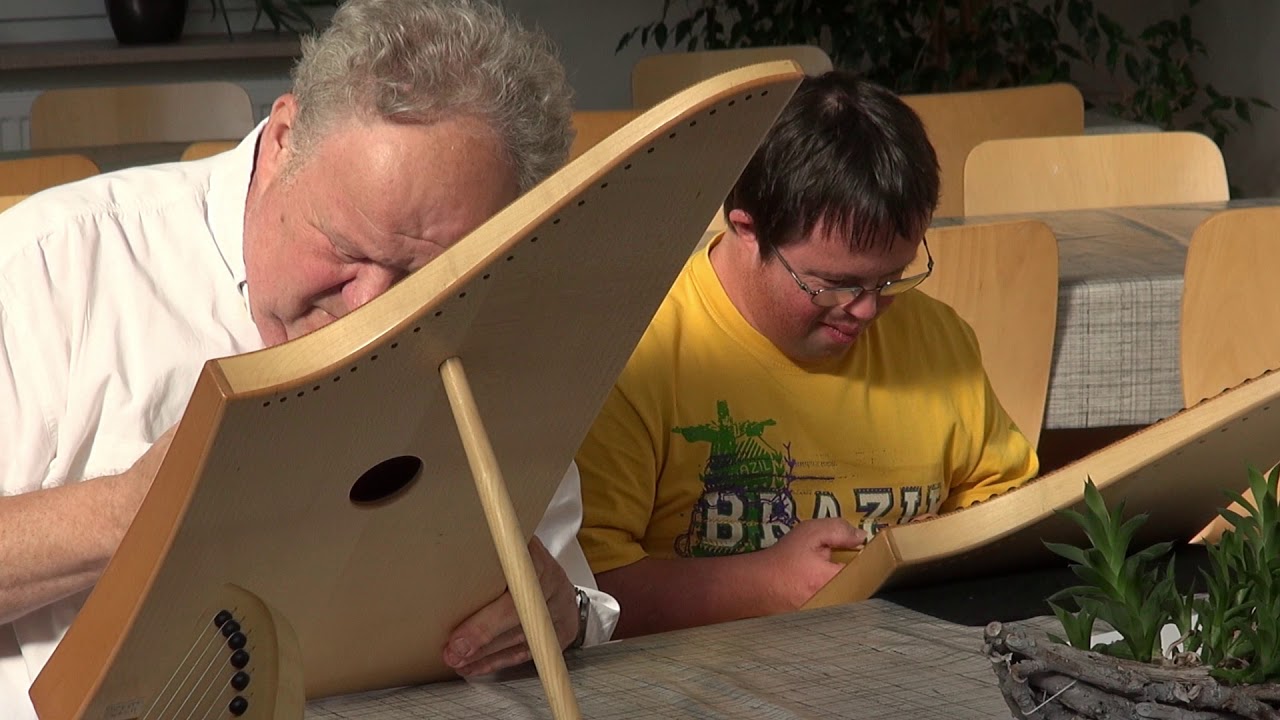 Die Veeh-Harfen-Gruppe der Nüdlinger Werkstatt