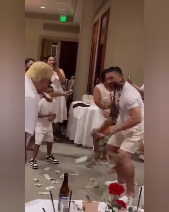 Roman reigns dancing with Rikishi #romanreigns #rikishi #dance