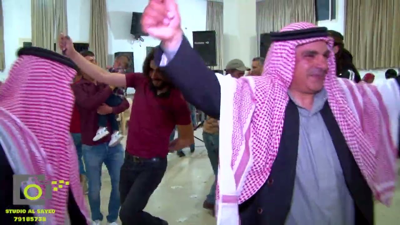 الفنان علي عقاب رقصة