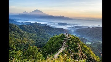 VIEW TUMPENG MENOREH - PUNCAK TRITIS DARI PUNCAK WIDOSARI