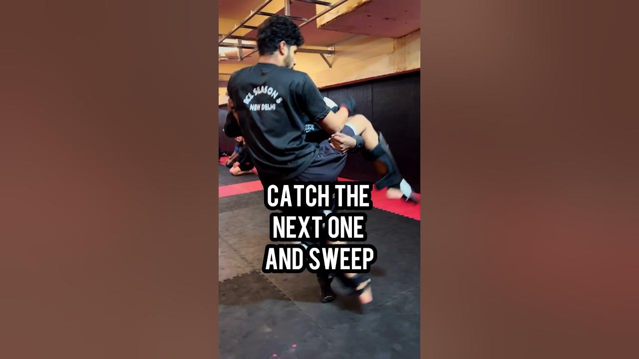 Easy sweep from clinch boxing kicboxing boxingfitness kickboxing 