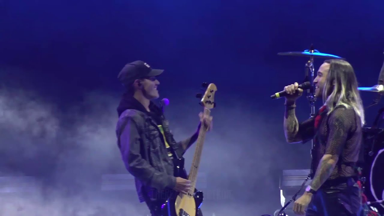Fall Out Boy - FULL SET [Part 5/5, Feat. Mikey Way] (Live in San Diego ...