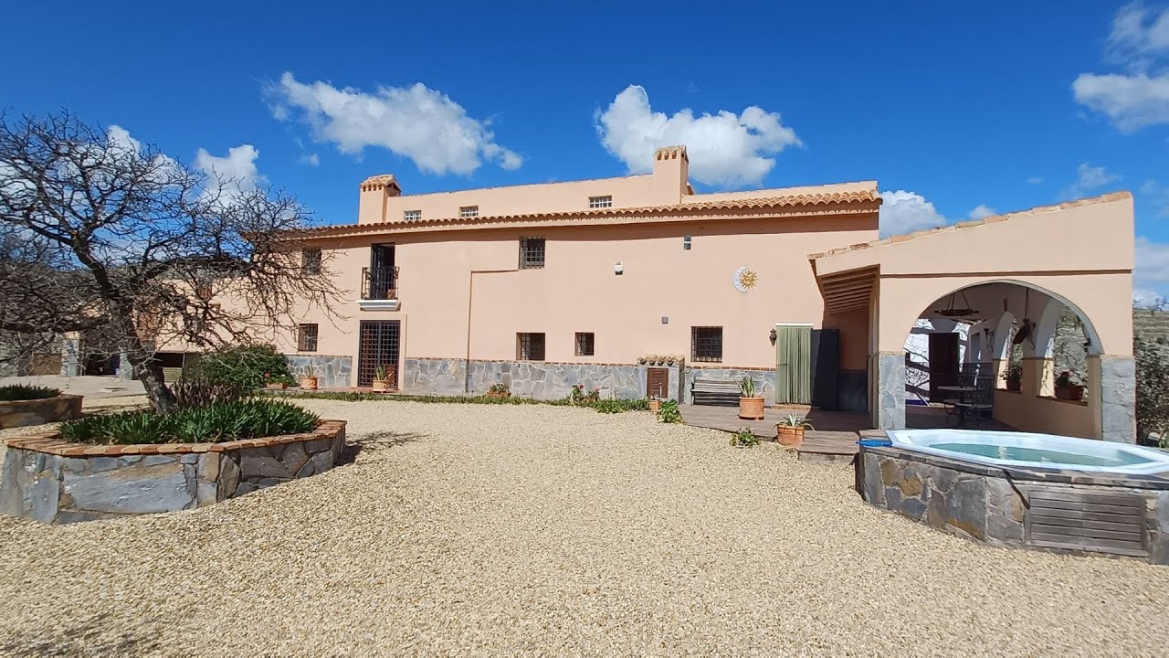 R22308 Farmhouse in Velez Rubio, Almeria - Casas Almeria.